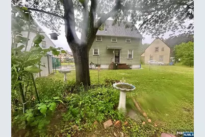 15 Willow Street, Garfield, NJ 07026 - Photo 8