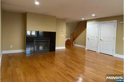 333 Roff Avenue, Palisades Park, NJ 07650 - Photo 4
