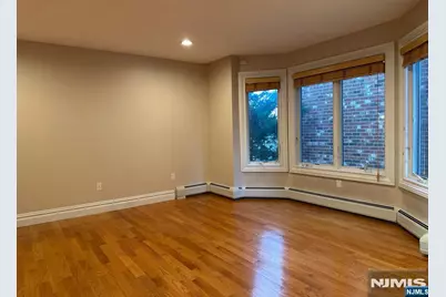 333 Roff Avenue, Palisades Park, NJ 07650 - Photo 16