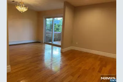 333 Roff Avenue, Palisades Park, NJ 07650 - Photo 10