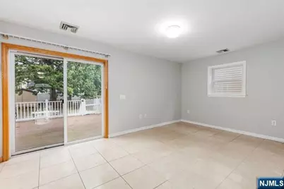 311 Page Avenue, Lyndhurst Township, NJ 07071 - Photo 12