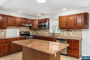 311 Page Ave, Lyndhurst Township, NJ 07071 - Photo 8