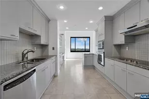 1512 Palisade Ave 20H, Fort Lee, NJ 07024 - Photo 16