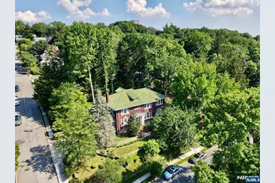 155 Paulin Boulevard, Leonia, NJ 07605 - Photo 2