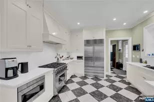 155 Paulin Blvd, Leonia, NJ 07605 - Photo 10