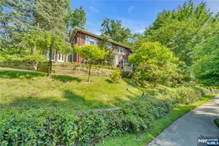 155 Paulin Blvd, Leonia, NJ 07605 - Photo 46