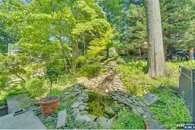 155 Paulin Boulevard, Leonia, NJ 07605 - Photo 42