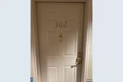 302 Penn Court P302 #P302, Edgewater, NJ 07020 - Photo 2
