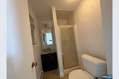 232-238 Claremont Avenue 2 #2, Verona, NJ 07044 - Photo 18