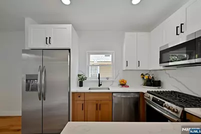 65-67 Eastern Parkway, Newark, NJ 07106 - Photo 16