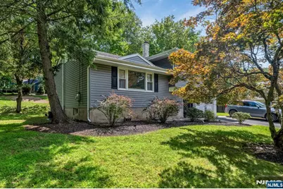 25 Windsor Court, Norwood, NJ 07648 - Photo 2