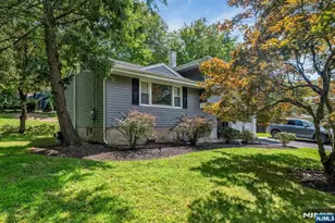 25 Windsor Ct, Norwood, NJ 07648 - Photo 2