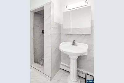 140 N Farview Avenue, Paramus, NJ 07652 - Photo 22
