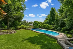 140 N Farview Ave, Paramus, NJ 07652 - Photo 30