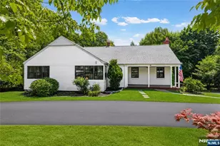 140 N Farview Ave, Paramus, NJ 07652 - Photo 2