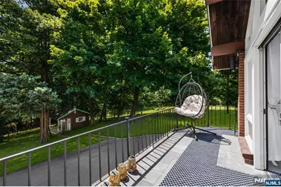 140 N Farview Avenue, Paramus, NJ 07652 - Photo 26