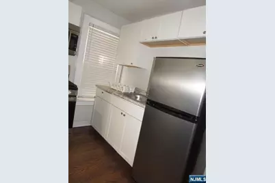 9 W 51st Street 1 #1, Bayonne, NJ 07002 - Photo 4