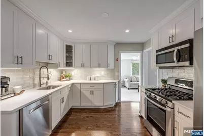 291 Midvale Street, Ridgewood, NJ 07450 - Photo 8