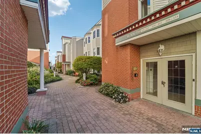 129 The Promenade, Edgewater, NJ 07020 - Photo 12