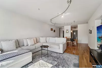 129 The Promenade, Edgewater, NJ 07020 - Photo 2