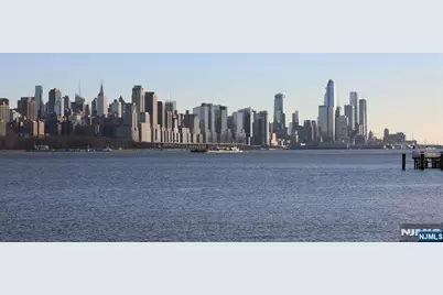 129 The Promenade, Edgewater, NJ 07020 - Photo 16