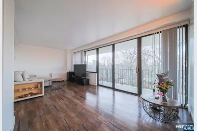 277 Prospect Avenue 4A #4A, Hackensack, NJ 07601 - Photo 2