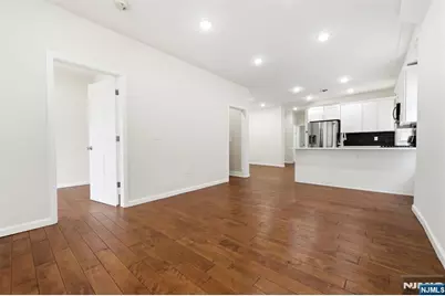 244 Clinton Avenue, Jersey City, NJ 07304 - Photo 10