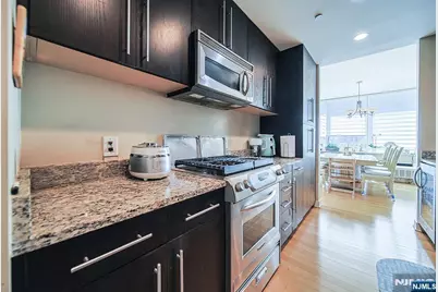 918 Hudson Park, Edgewater, NJ 07020 - Photo 22