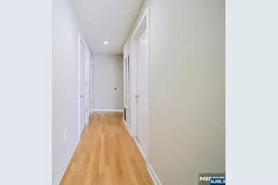 918 Hudson Park, Edgewater, NJ 07020 - Photo 4