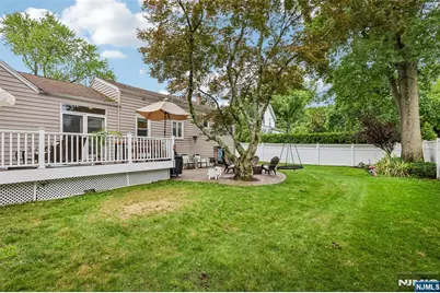 100 4th Avenue, Westwood, NJ 07675 - Photo 18