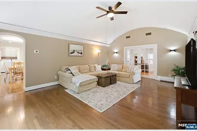23 Trinity Place, Hillsdale, NJ 07642 - Photo 14