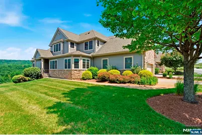 98 Tarrington Road, Hamburg, NJ 07419 - Photo 2