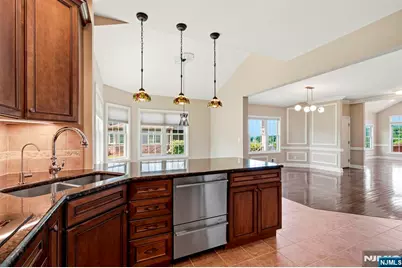 98 Tarrington Road, Hamburg, NJ 07419 - Photo 8
