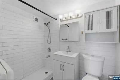 275 Prospect Street 14B #14B, East Orange, NJ 07017 - Photo 20