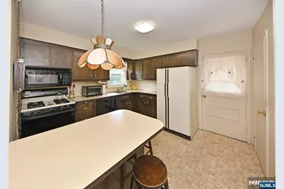 155 Hasbrouck Avenue, Emerson, NJ 07630 - Photo 8