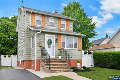 35 Colling Avenue, Rochelle Park Township, NJ 07662 - Photo 2