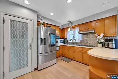35 Colling Avenue, Rochelle Park Township, NJ 07662 - Photo 10