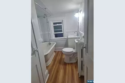 131 Delafield Avenue 3Fl #3FL, Lyndhurst Township, NJ 07071 - Photo 12