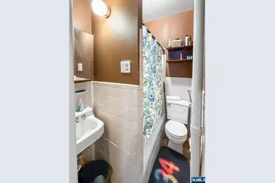 245 Lakeview Avenue 7 #7, Clifton, NJ 07011 - Photo 4