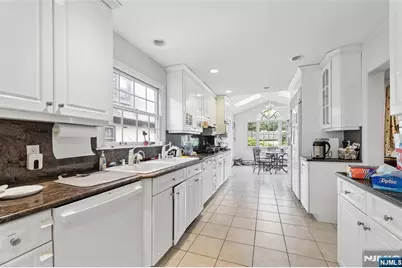 936 Red Road, Teaneck Township, NJ 07666 - Photo 12