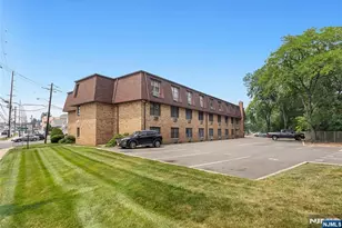 25 Market Street 4, Saddle Brook Township, NJ 07663 - Photo 20