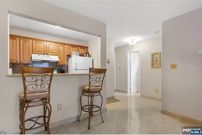 25 Market Street 4 #4, Saddle Brook Township, NJ 07663 - Photo 8