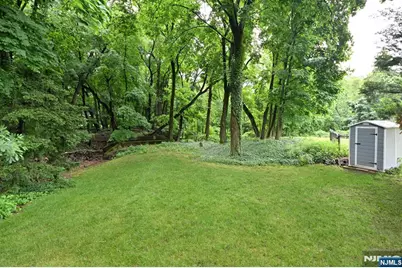 221 Lakeview Drive, Ridgewood, NJ 07450 - Photo 28