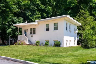 221 Lakeview Drive, Ridgewood, NJ 07450 - Photo 2