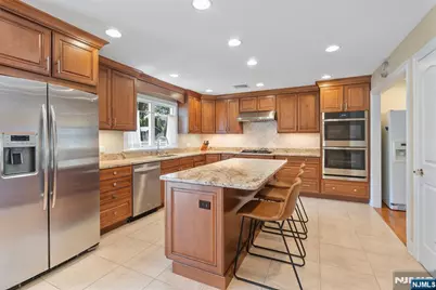 28 Demarest Road, Paramus, NJ 07652 - Photo 10
