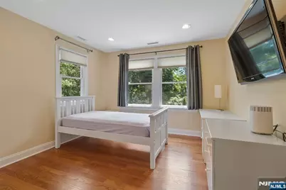 28 Demarest Road, Paramus, NJ 07652 - Photo 20