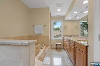 28 Demarest Road, Paramus, NJ 07652 - Photo 18