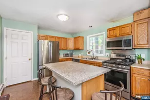 19 Franklin Pl, Hackensack, NJ 07601 - Photo 6
