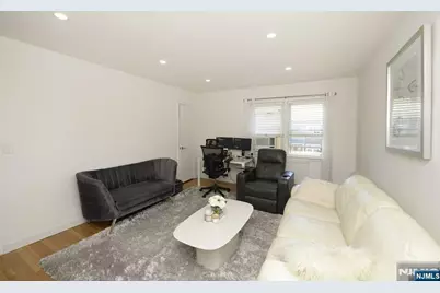 16-12 Plaza Road B #B, Fair Lawn, NJ 07410 - Photo 6