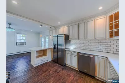 8-35 Lake Street 1 #1, Fair Lawn, NJ 07410 - Photo 4